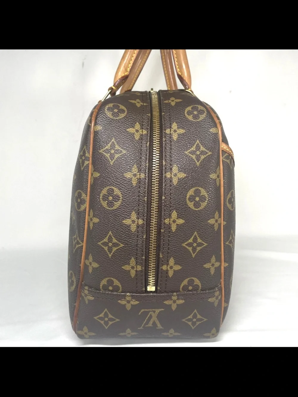 Louis Vuitton classic louis